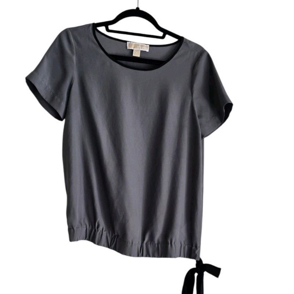 Michael Kors Top Charcoal Gray, Black Trim, sidebow tie, sleeves Short Size Smal